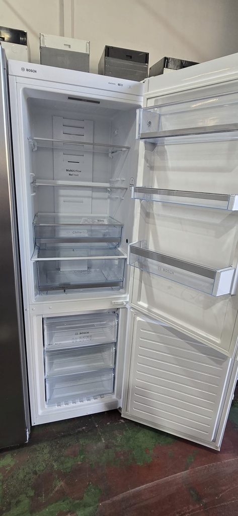 FRIGORIFICO COMBI 185X60 CM BOSCH NO FROST MODELO KGN36XW30