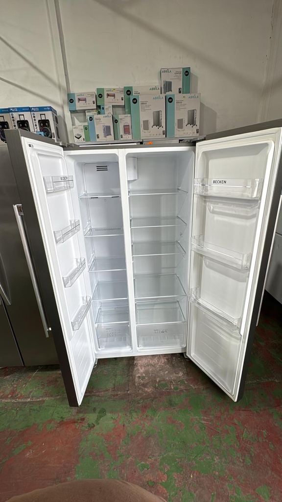 BSBS3693IX FRIGORÍFICO AMERICANO 178X91 CM BECKEN NO FROST INOXIDABLE CON DISPLAY FRONTAL