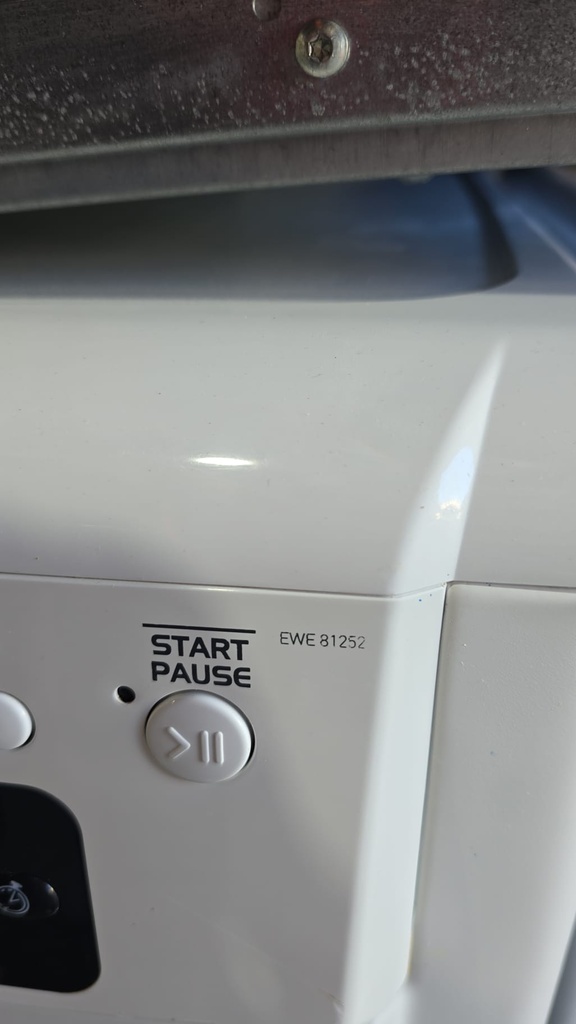 LAVADORA INDESIT 1-8 KG MOD. EWE81252 BLANCA