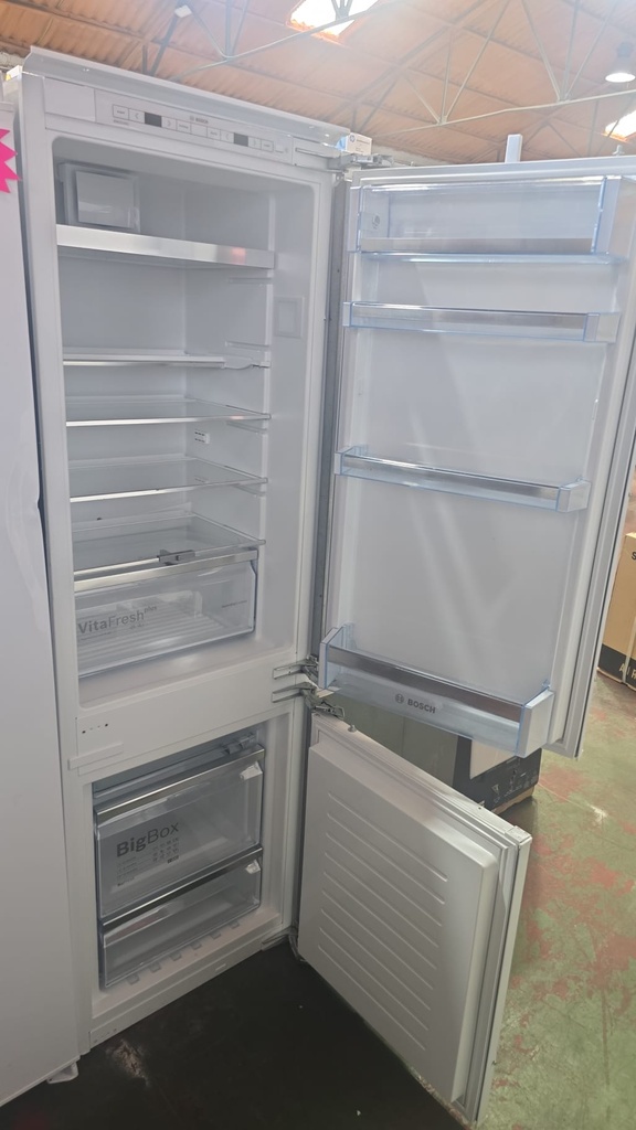 FRIGORIFICO COMBI 177X55 BOSCH PANELABLE NO FROST MOD. KIN86AF30F (MALAGA)